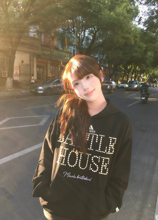 阿迪达斯Adidas 美式设计感珍珠字母连帽卫衣女秋季潮牌宽松休闲百搭情侣帽衫 350克华棉+订珍珠设计+立体刺绣Loog 面料柔软透气 表面纯棉材质+内里复合