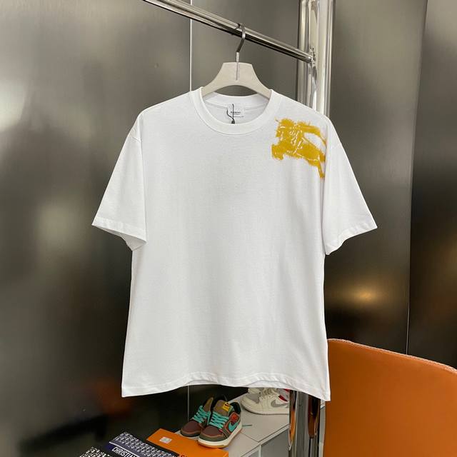 上新 纯原臻品 顶级原版复刻 Burberry 巴宝莉 2025Ss夏季圆领马术骑士短袖T恤官网同步 Os宽松版 原版面料高版本高品质 网红明星同款 面料：原版