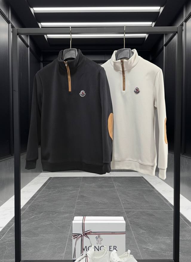 供 不控价 高端出品 Moncler 蒙口2025S 高端双面麂皮绒拼接春季男士半拉链卫衣 整件衣服没有复杂的装饰 只有品牌标志性Logo在胸前 简单低调又不失