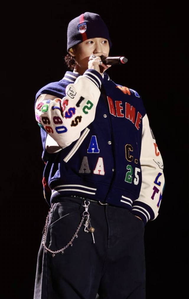 Supreme Ss25 Week3 praises Varsity Jacket 贴花植绒图案美式棒球服潮流夹克外套 男女同款 原版购入开发 全身100多处植