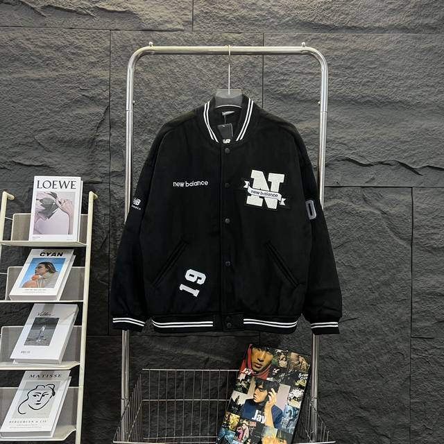 加厚 New Balance Nb男女情侣款休闲棒球服针织夹克运动毛呢外套 货号：Amj31301 Ins小红书爆款 淘宝爆款 采用720G混纺毛呢面料厚实有质