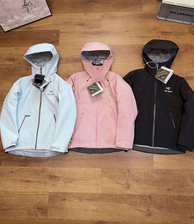 高版本# 鸟家王炸款三合一顶级版本冲锋衣羽绒服了来了！一衣三穿！内胆带Logo轻薄户外级羽绒服！外层是天花板级别鸟Beta Lt 系列！Arc‘Teryx Be