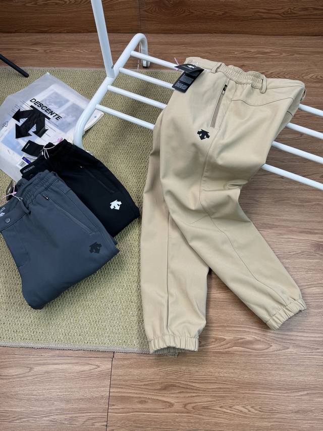 细节图# Descente 迪桑特 24Ss秋冬保暖加绒加厚款户外防风男士休闲长裤 柜子热款！户外必入单品！裆部左右两侧设有加宽底裆加绒保暖面料 不闷热 不卡裆
