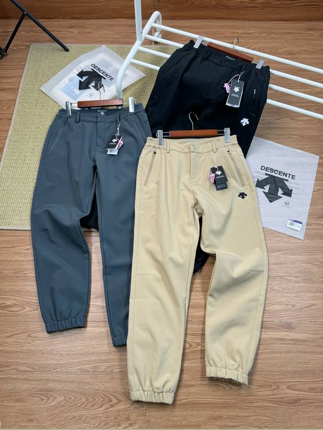 Descente 迪桑特 24Ss秋冬保暖加绒加厚款户外防风男士休闲长裤 柜子热款！户外必入单品！裆部左右两侧设有加宽底裆加绒保暖面料 不闷热 不卡裆 运动起来