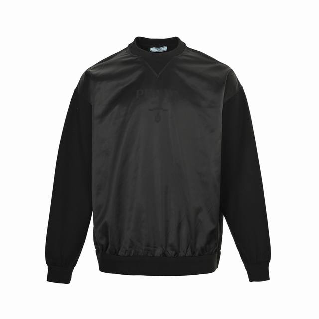 prada 普拉达 25Fw 字母Logo提花前幅尼龙拼接卫衣 定制双织蛋白亚克光棉 前幅拼接再生尼龙面料 触感爽滑 面料字母Logo提花工艺 1:1定制辅料