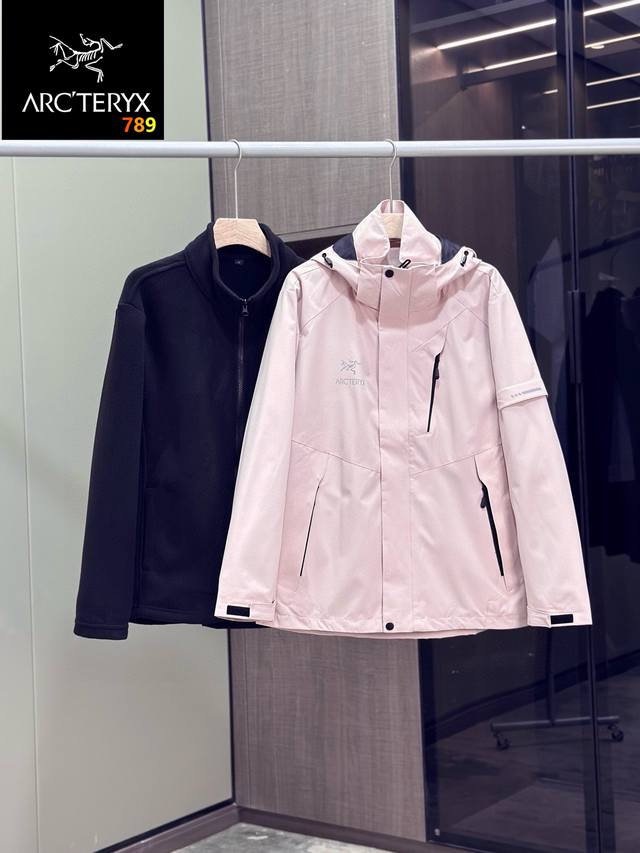 女款 始祖鸟情侣三合一外套 转图必卖的大爆款款三合一品质好到爆!这款不挑年龄段,上身太好看! 真正的防水防风冲锋衣 暴雨级防水 有效阻挡风霜雨雪侵袭 可拆卸内胆 女款 始祖鸟情侣三合一外套 转图必卖的大爆款款三合一品质好到爆!这款不挑年龄段,上身太好看! 真正的防水防风冲锋衣 暴雨级防水 有效阻挡风霜雨雪侵袭 可拆卸内胆