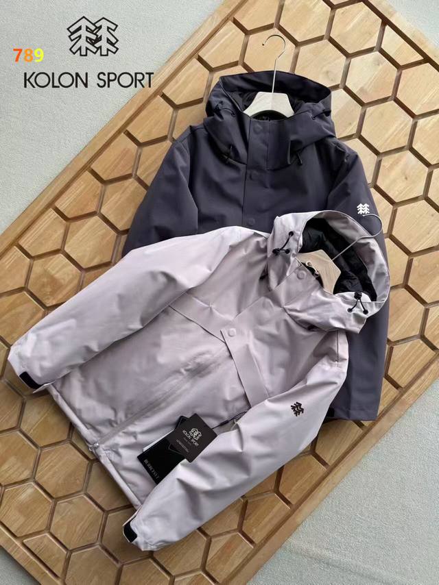 科隆2025冬季新品，户外女款加厚连帽棉衣！ 新款功能性棉衣，品质 防风防水，版型超级正 上身效果极佳 挺阔有质感 户外功能防水级别 ，细节图均为实拍 ，所有走
