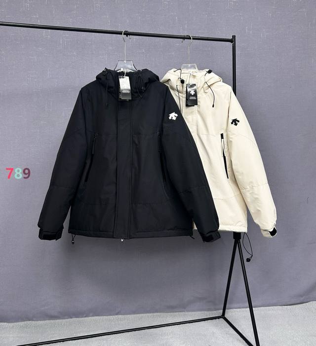 Descente 迪桑特户外防水情侣工装羽绒棉服，简单清爽，保暖，效果好。三防面料防水，防风。机能户外保暖棉衣外套。 户外之王露营必备填充物采用500G精梳羽绒