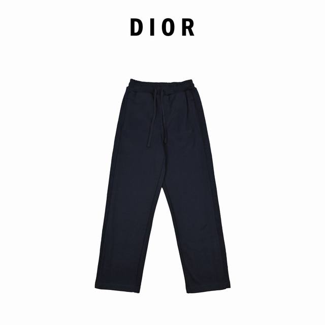 Dior迪奥 Cd提花织带长裤 原23,500购入，采用棉布和科技纱线混纺带来细腻质感面料，双边饰以Oblique棉质平纹针织提花织带细节，工艺提花处理，呈现出
