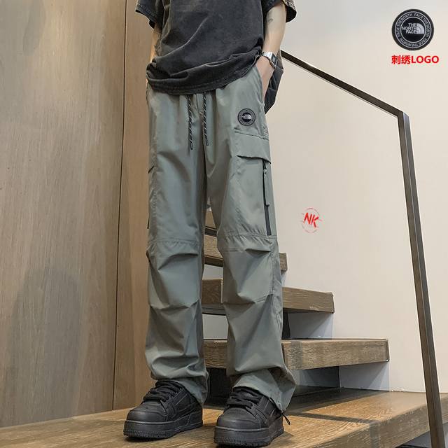 加绒+10 刺绣Logo 北面The North Face经典Logo三防复合冲锋裤男秋冬工装裤。 老渠道精品推荐2025一款绝杀的机能伞兵裤工装裤潮流宽松直筒