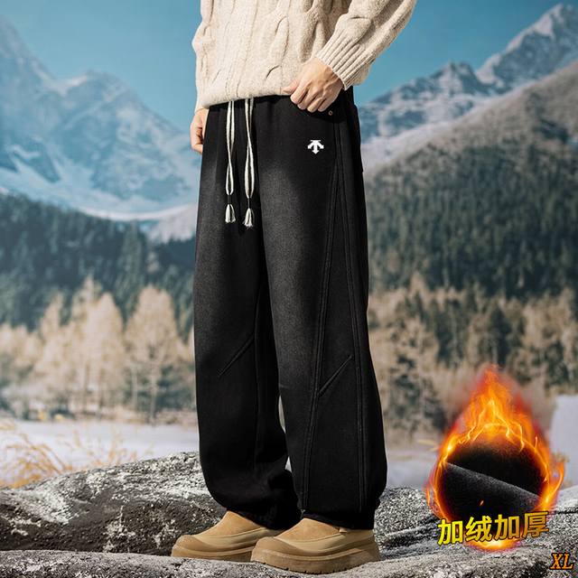 Descente迪桑特 独家实拍上新冬季高品质加绒加厚牛仔裤宽松松紧腰弯刀牛仔裤水洗长裤，本季主打，货源充足，放心主推，高端品质，经典设计，做工出色，经典百搭，