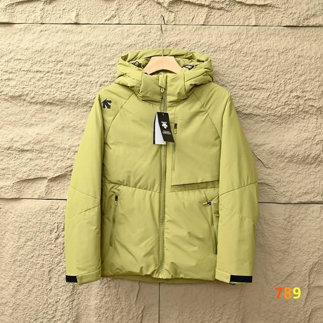 Descente 迪桑特 综训系列 Heat Navi锁温科技运动休闲棉服 迪家户外王者proton Lt 轻量级防水防风保暖连帽棉衣 来自国内最大的工厂p的订