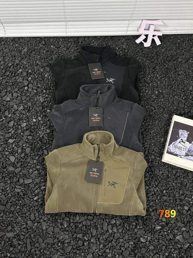 Arc‘Teryx 始祖鸟 24Ss秋冬新款保暖衣贴肤加绒加厚休闲外套 秋冬必备款！保暖选择无懈可击 加绒加厚！瞬间锁住热量温感舒适双层蓄热保暖绒里，保暖抓绒衣