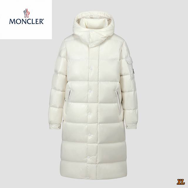 蒙口 独家实拍上新冬季高品质鹅绒羽绒 外套 鹅绒 连帽宽松长款羽绒外套，本季主打，货源充足，放心主推，高端品质，经典设计，做工出色，经典百搭，上身效果极佳