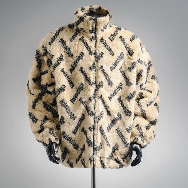 Balenciaga 巴黎世家Blcg 明星肖战同款加厚泰迪短兔毛皮草外套 官网同步，高版本来了，独家订织加厚提花字母里布.1600克夹棉。 30Ss巴黎世家明