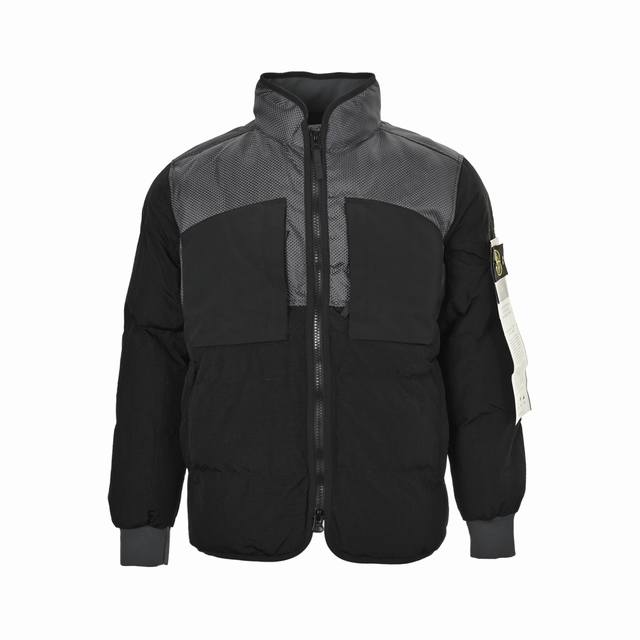 Stone Island 石头岛 24Fw 双色拼接棉服外套 上身效果超级棒.整件细节该有的都有，不遗漏任何地方 此款采用450G精梳棉 顶级缝合工艺 保暖效果
