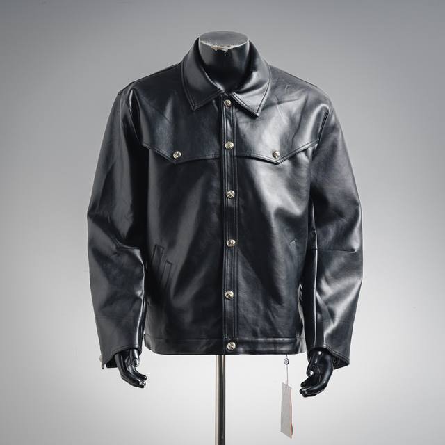 Chrome Hearts克罗心Ch 手臂大刺绣皮衣外套 原版杭州国专84000购入，面料定织采用黑色荔枝纹真皮材质，定制真丝提花Logo里布，刺绣采用Taji