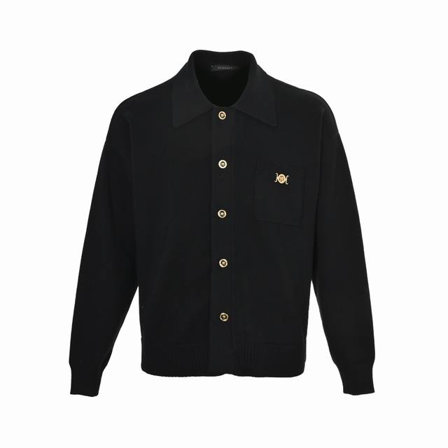 Versace 范思哲 金扣罗纹边针织开衫 正品16576购入开发，40支双股棉纱和70D锦纶混纺面料，采用进口机， Soto 12针织机，毛料酵洗，手工缝扣，