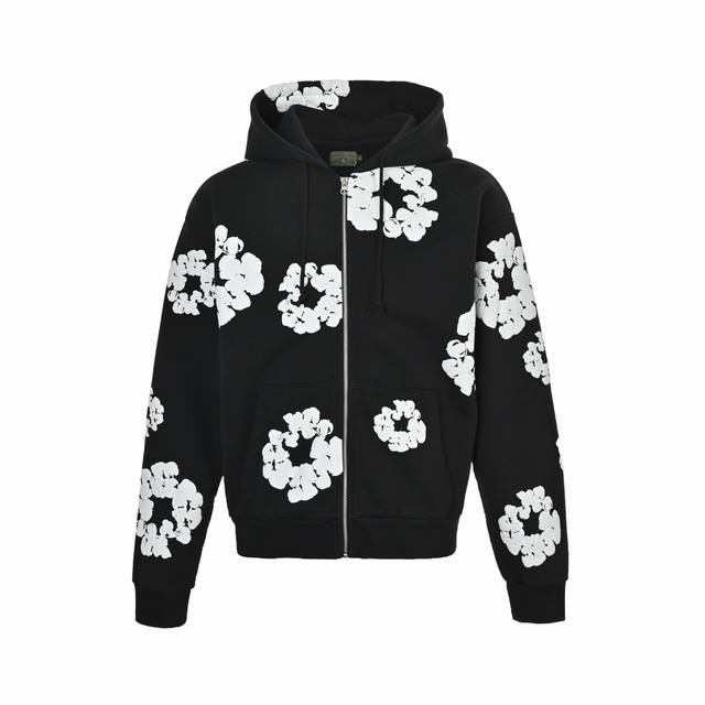 Denim Tears 25Fw 棉花发泡印花连帽外套 原版粗斜纹厚卫衣面料 采用定织定染工艺 确保面料克重、纹理与原版一致 手感厚实挺括 兼具保暖性与耐久性