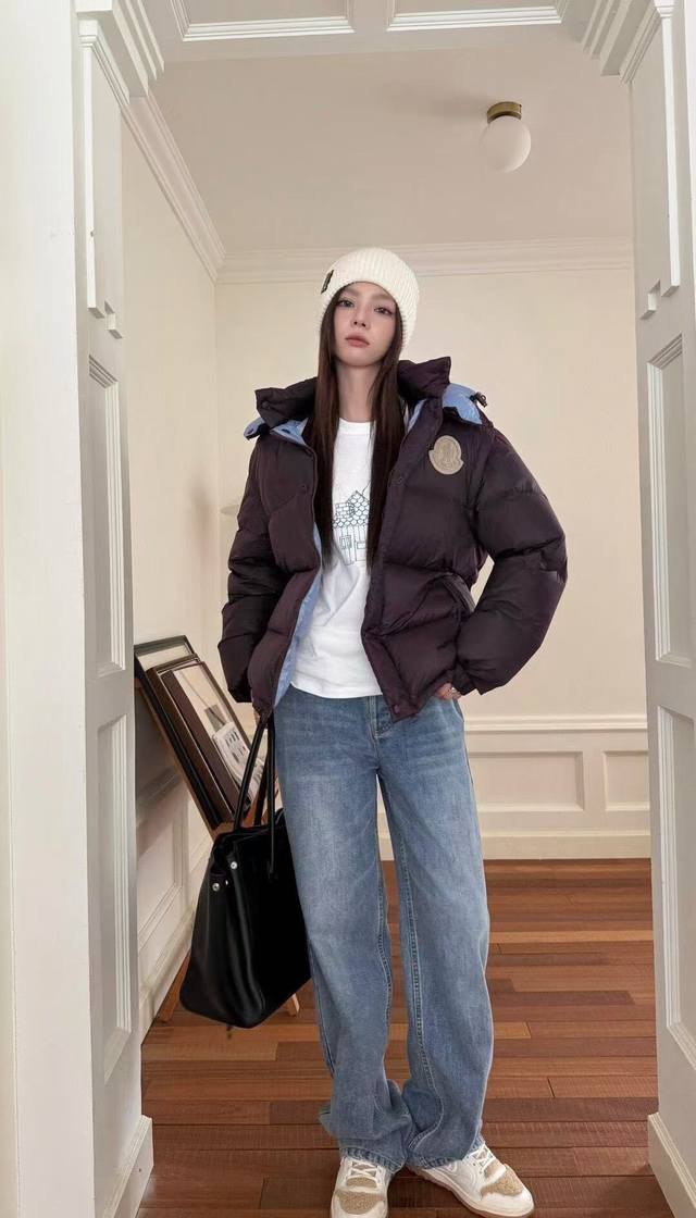 90绒版本 Moncler 蒙口 Cyclone 大标袖子可拆卸连帽羽绒服 Moncler Cyclone系列羽绒服，袖子可拆卸设计 超实用，轻松变身马甲，穿搭