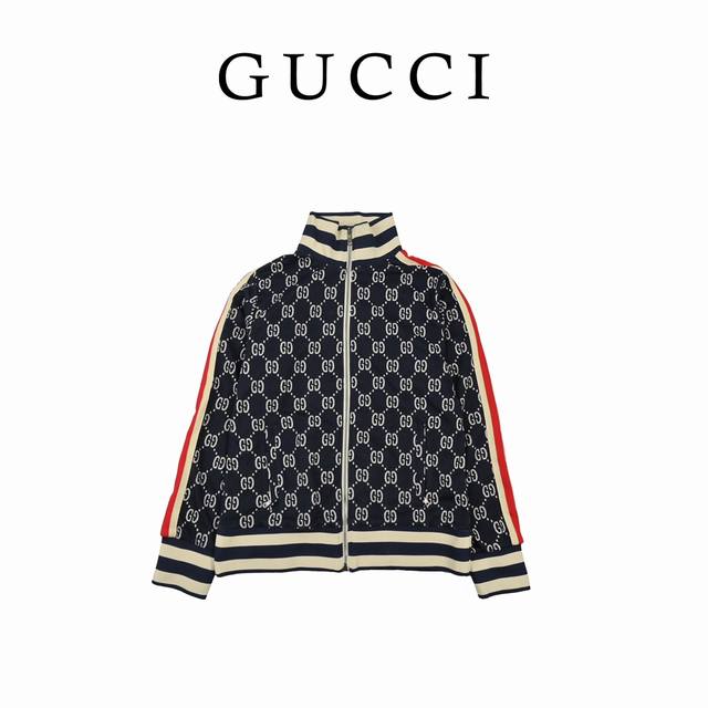 Gucci 古驰 经典提花满印Logo外套 Guc系列套装火到不行，面料为订织定染满印Logo，整件衣服定位裁剪，门襟左右G对位，区别市面不对位的G的快餐版本侧