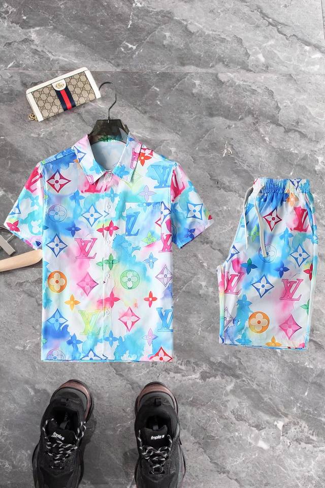 官网原单货 Lv 2025春夏款！新款防风衣防晒衣套装薄外套夹克短裤套装 三标齐全五金带Logo 高版本高品质 原版面料网红明星同款 开模定制五金辅料 感非常舒