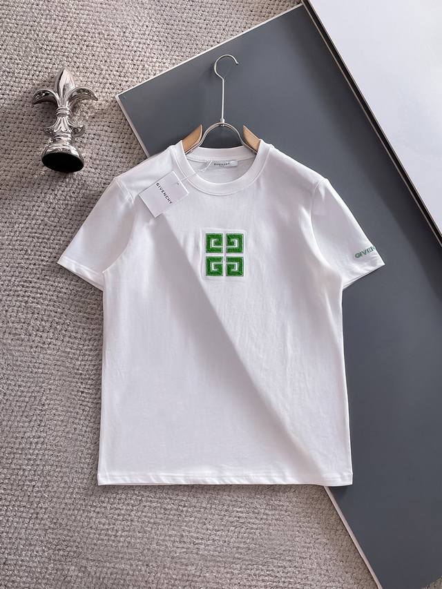 纪梵*Givenchy 25Ss春夏新款首发专柜最新款短袖圆领T恤 高端订制 设计前卫时尚！品牌Logo重工艺设计，高端定制面料，手感柔软，穿着舒适，客供进口高