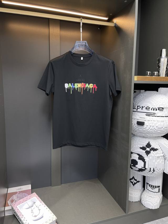 Balenciag*巴黎 联名Gucci 胖子福利 M-6Xl{最大穿230斤｝立体凹凸工艺图案短袖 胸前印花短袖采用进口丝光棉面料。上身透气，不起球，手感柔软