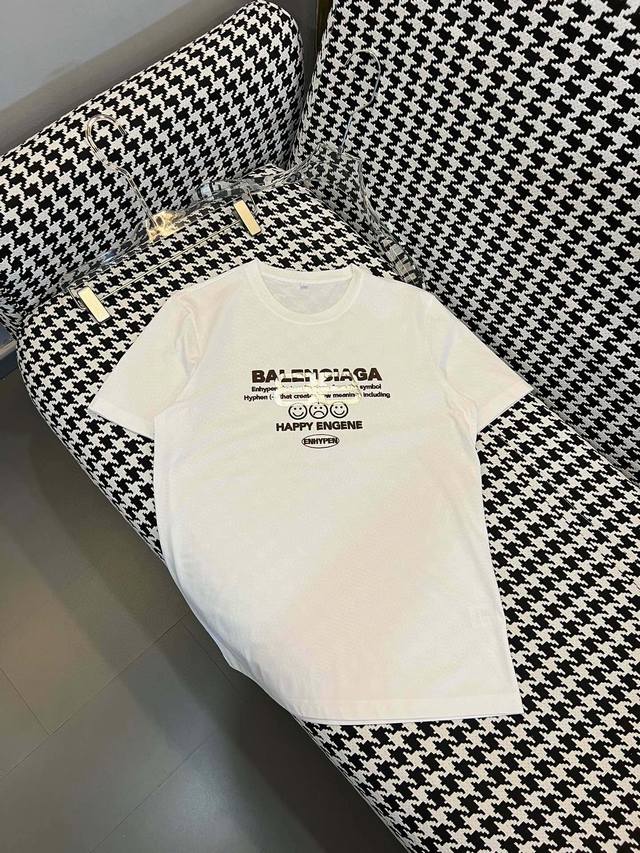 巴黎家：25Ss最新字母百搭短袖，顶级制作工艺进口面料，采用进口高端订制面料，进口丝线手感一流！码数：M-6Xl最大可穿230斤