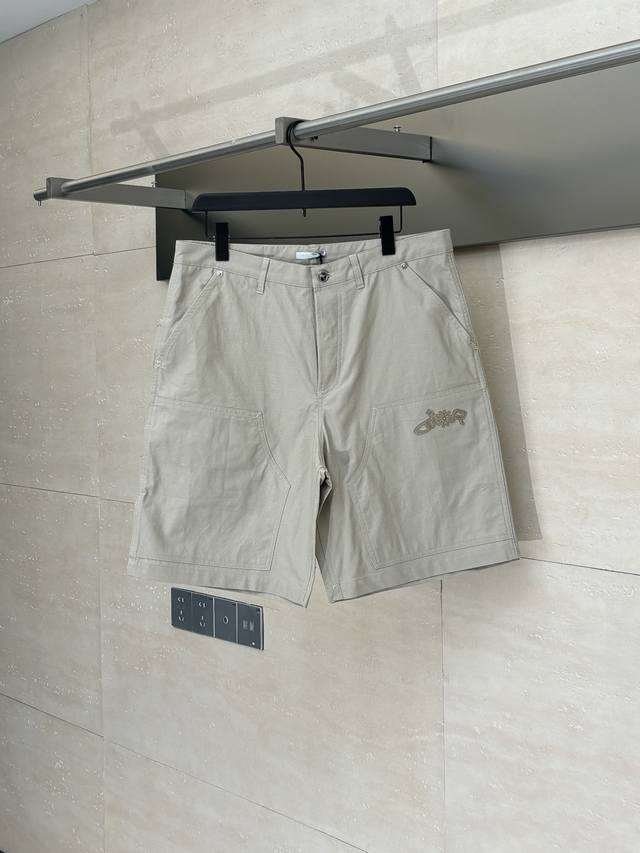 Dio* 迪奥 Lh汉密尔顿联名刺绣徽标短裤 摸起来软糯又有筋骨，不是廉价货能比的！用了意大利进口的面料预缩定型机，水洗多少次都不变形、不缩水，颜色也牢牢锁死，