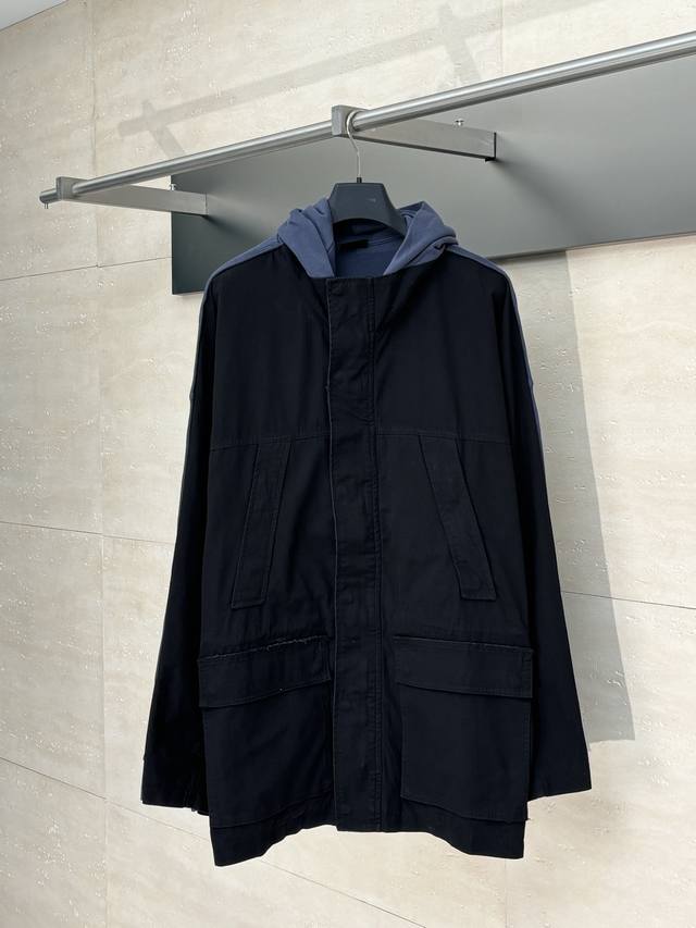 Balenciag* 巴黎Blcg 25Ss Hybrid可乐拼接双面穿派克大衣 Size：S M L