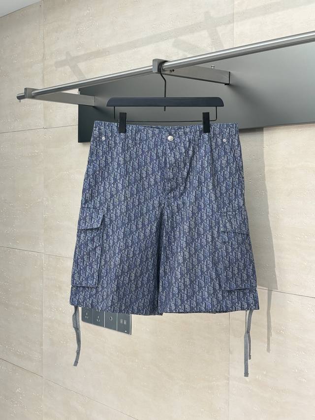 Dio* 迪奥 25Ss棉质斜纹印花口袋工装短裤 采用定制斜纹棉质10*10棉布 区别市场面料 布匹印花，定位裁位，定制1：1皮标.工字扣.绳子.商标 Size