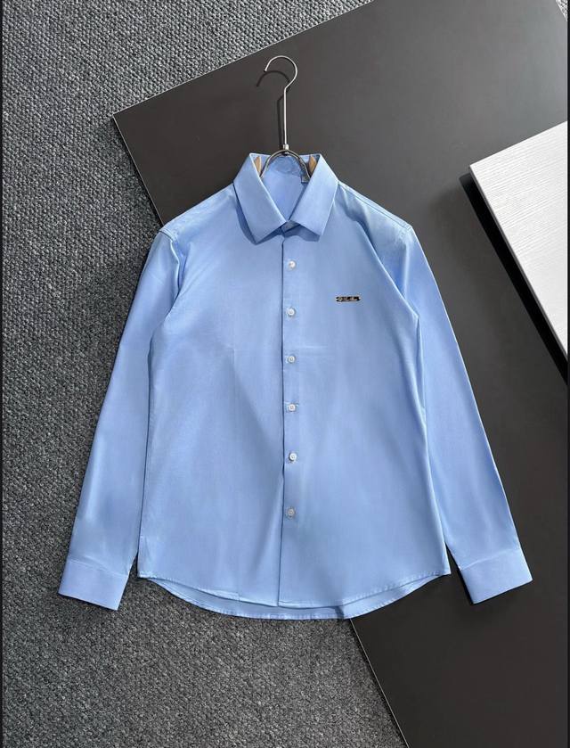 Lp2670最新秋冬款男士必备款衬衫，舒服透气，原单狠货，原版面料，柔软舒适，1F上身高端又奢华，足够场面的档次，这款衬衫无不骄傲的让你满意有面子尺码：M-3X