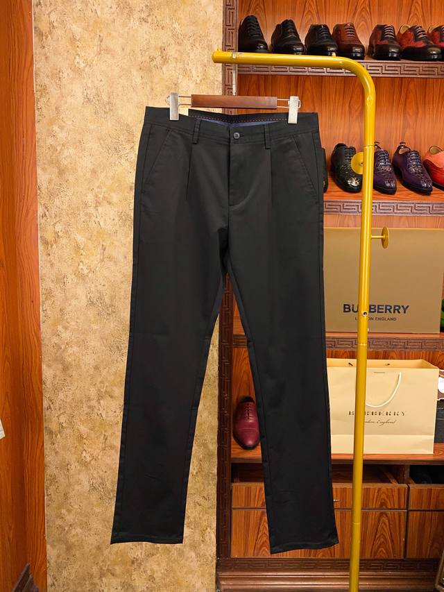 Bbr巴宝利！正品代购级别 新款四面弹高端大气上档次！版型免烫抗皱！ 绝对好货 实力商家 现货供应 今年最新单品，专柜同步有售，原单狠货 春夏薄款休闲西裤 上身