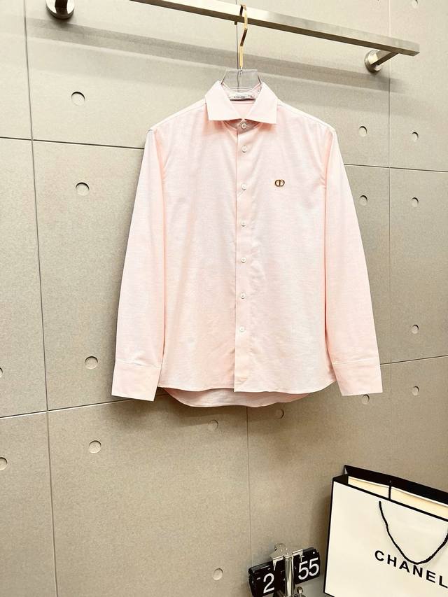 Dior 迪奥 25Ss新款长袖衬衫，整体轻奢高级，细节完美如斯，印证了原厂的匠心工艺，客供甄选土耳其高支白金级面料，舒适度不言而喻，品相极为优等，版型线条流畅