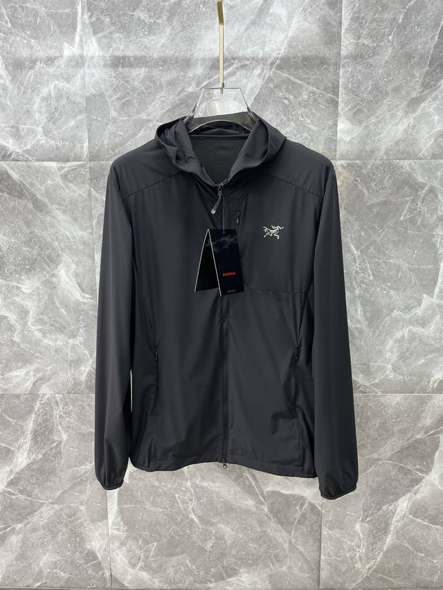 Arcteryx始祖鸟 专供新款原单防晒服 夏季必备防晒衣系列 渠道特供 高端货简约经典大爆款 原版聚酯纤维创新科技面料 简洁利落又清爽商务，品质做工细节经得起