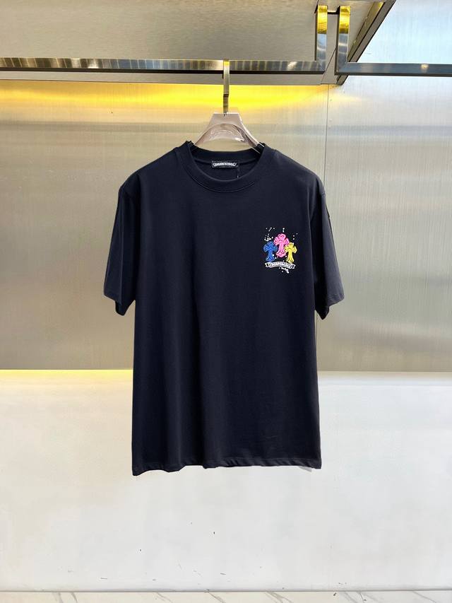 高端品质 长期有货 克罗心2025新款首发最新款短袖圆领T恤 高端订制 设计前卫时尚！高端定制高支棉面料.手感柔软.穿着舒适.级别精致车线.做工精细.上身效果无