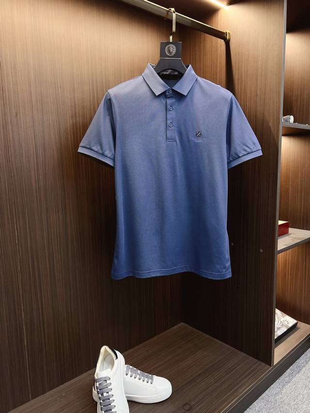 杰尼亚 高端刺绣Logo、2025Ss新款时尚翻领短袖polot恤、原版复刻、客供原版进口丝光棉面料、原版复刻经典品牌Logo、剪裁完美、做工精致、必入单品首选