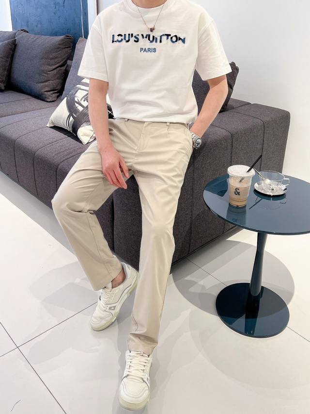 25年p家经典九分裤 腰头可任意调节腰围大小.上下调节一个码 竹纤维面料吸汗排湿！平整高端！不起褶皱.有无皮带两用！商用休闲一体化！永不过时！四合扣点缀！经典小