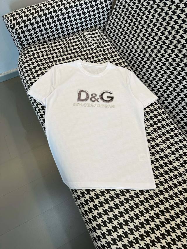 杜家： 23Ss最新字母百搭短袖，顶级制作工艺进口面料，采用进口高端订制面料，进口丝线手感一流！码数：M-6Xl、360、最大可穿230斤