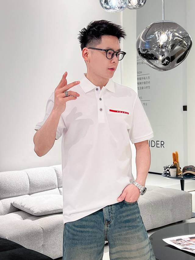 普拉达 渠道精品2025Ss.pr*Da男士商务休闲翻领短袖polo衫！来自世界知名奢侈品牌pr*Da，客供网眼珠地棉,由微型针织工艺制作,手感质感舒适亲肤,细