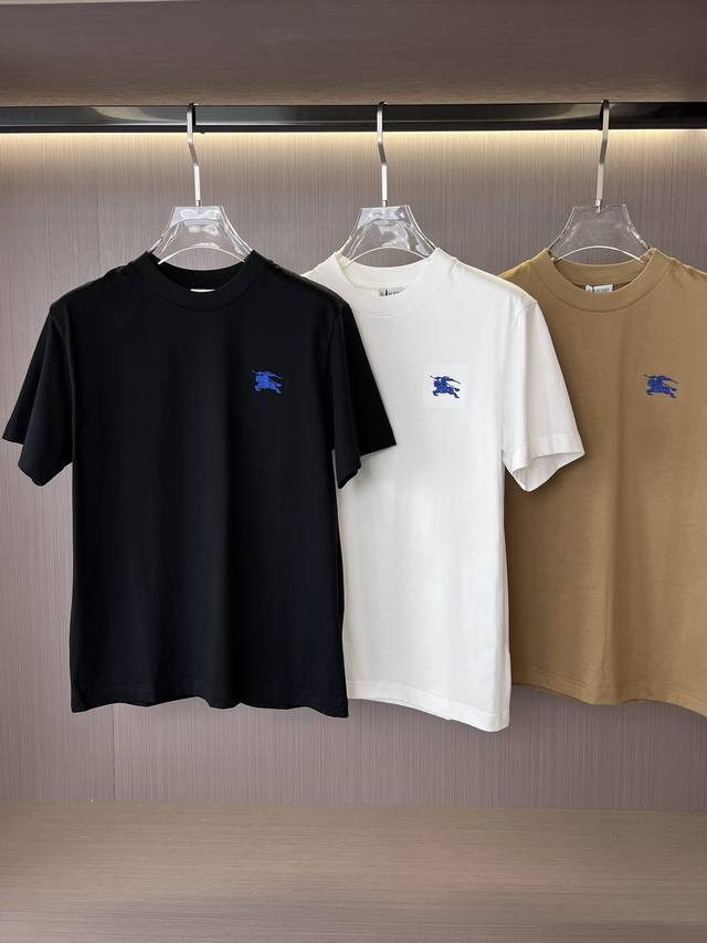 Bbr短袖T恤 黑色 经典款缉明线立体剪裁长绒棉短袖，最新系列，保留一贯高品高质高价的同时，胸前作为标识性的战马Logo刺绣尤为细腻，定织罗纹领，细节处见精致，