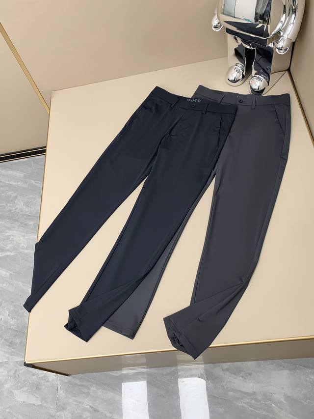 细节做工精致: 面料的质感有多高级，实物到手你立刻便知，绝对可以称为无限回购的绝佳臻品 后袋经典Boss标识，都是最具辦识度的经典元素,门襟客供定制Ykk金属拉