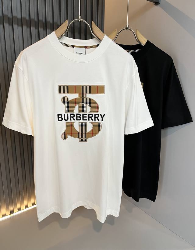 Burber*Y巴*莉2025春夏新品短袖T恤，重磅来袭，最近比较火热的环保纯棉面料制作而成，高端户外运动休闲系列，非常火热运动风潮！Bur最新研发的特殊材质，