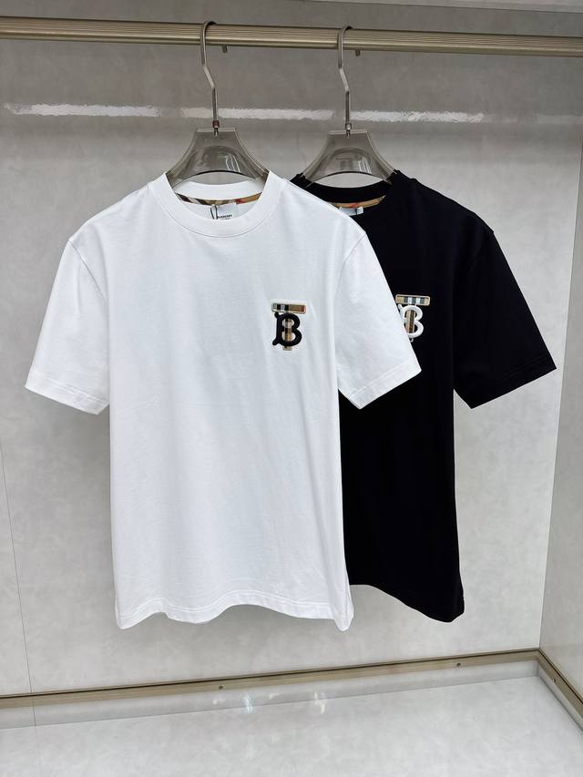 巴宝莉 2025早春 最新款短袖T恤，原标 定制面料，手感柔软，穿着舒适，做工精细.上身效果无敌帅气， 码数 S-2Xl