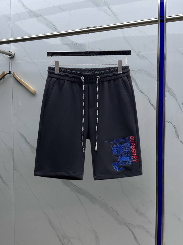 巴宝莉 2025Ss春夏新款原单专柜休闲短裤，奢华经典品牌原版Logo配饰 专柜热销款 身穿着非常舒适 低调不失奢华 穿出去非常有档次 裤型款式和裁剪亦无需多言