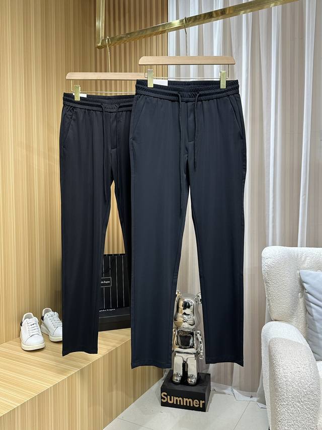 B C品牌 25Ss春夏新款男士高品质休闲裤，潮流时尚松紧腰质感品质，简约轻奢好穿百搭风格轻薄休闲裤！日常纯色休闲百搭款，专为夏季而打造的时尚百搭休闲直口休闲裤