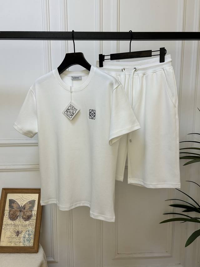 爆款 整套出。不拆卖。Lo 罗意威 2025休闲男装短袖舒适套装，高端定制M一3Xl。黑色 白色 L肩宽47胸围104衣长70 腰围72裤长60