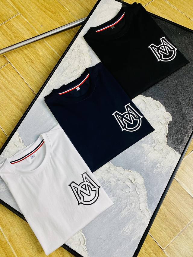 官网同款可穿205斤 蒙口Moncler原单品质 2025最新款短袖 精选专柜订制顶级双丝光棉进口面料 所有细节做工完美1比1复刻 还原正品百分百 原版五金 高