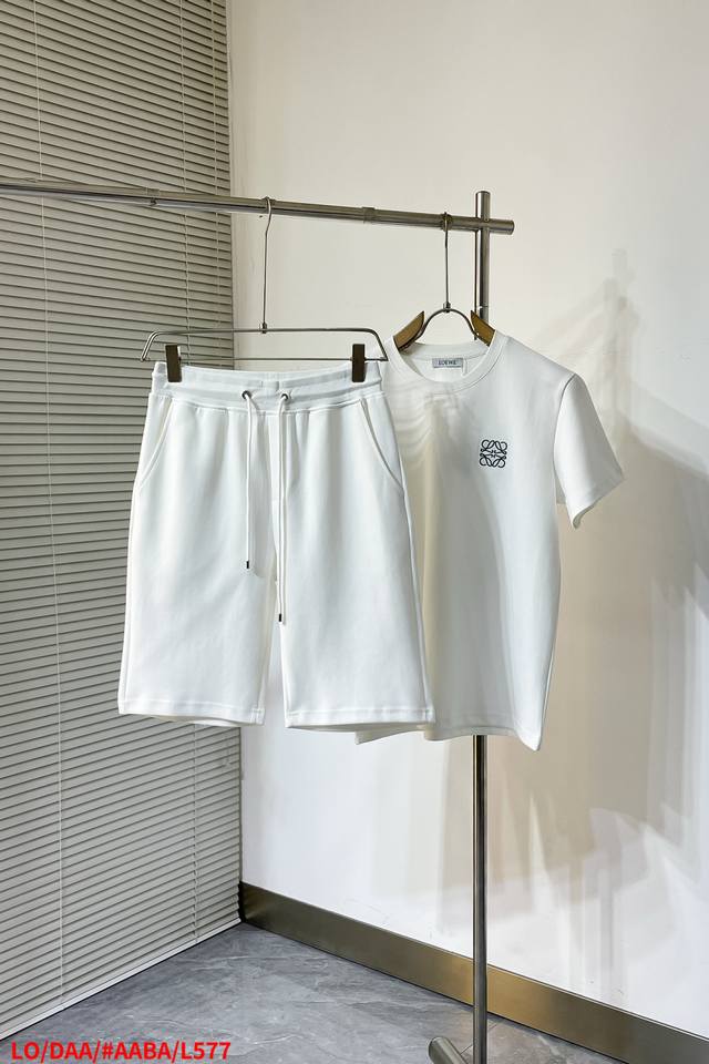 L577 Lo罗意威 字母小Logo刺绣 精致升级，灵感源自八十年代复古 原版面料 官方同款 短袖T恤 定制同缸染面料 手感非常舒服 春夏最新砖柜同步 时尚又个